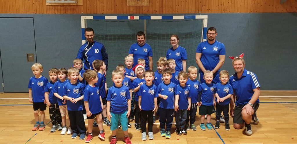Bambini mit neuen Trikots